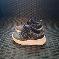 Adidas Shoes Size 10.5