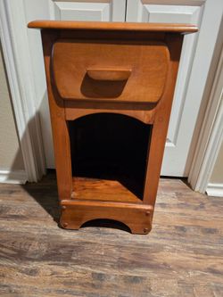Old solid wood side end table JUST ONE!