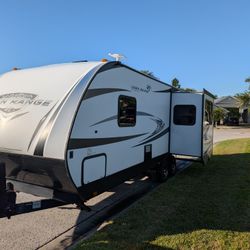 2018 Highland Ridge Open Range Ultra Light 2410RL - 29'