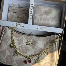 Coach Beige Set 