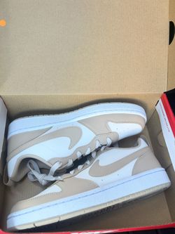 Nike Low-Top Sneakers White and Tan