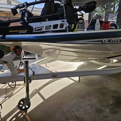 Boat Detail And Ceramic Coating 