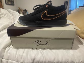 Devin Booker basketball shoes
