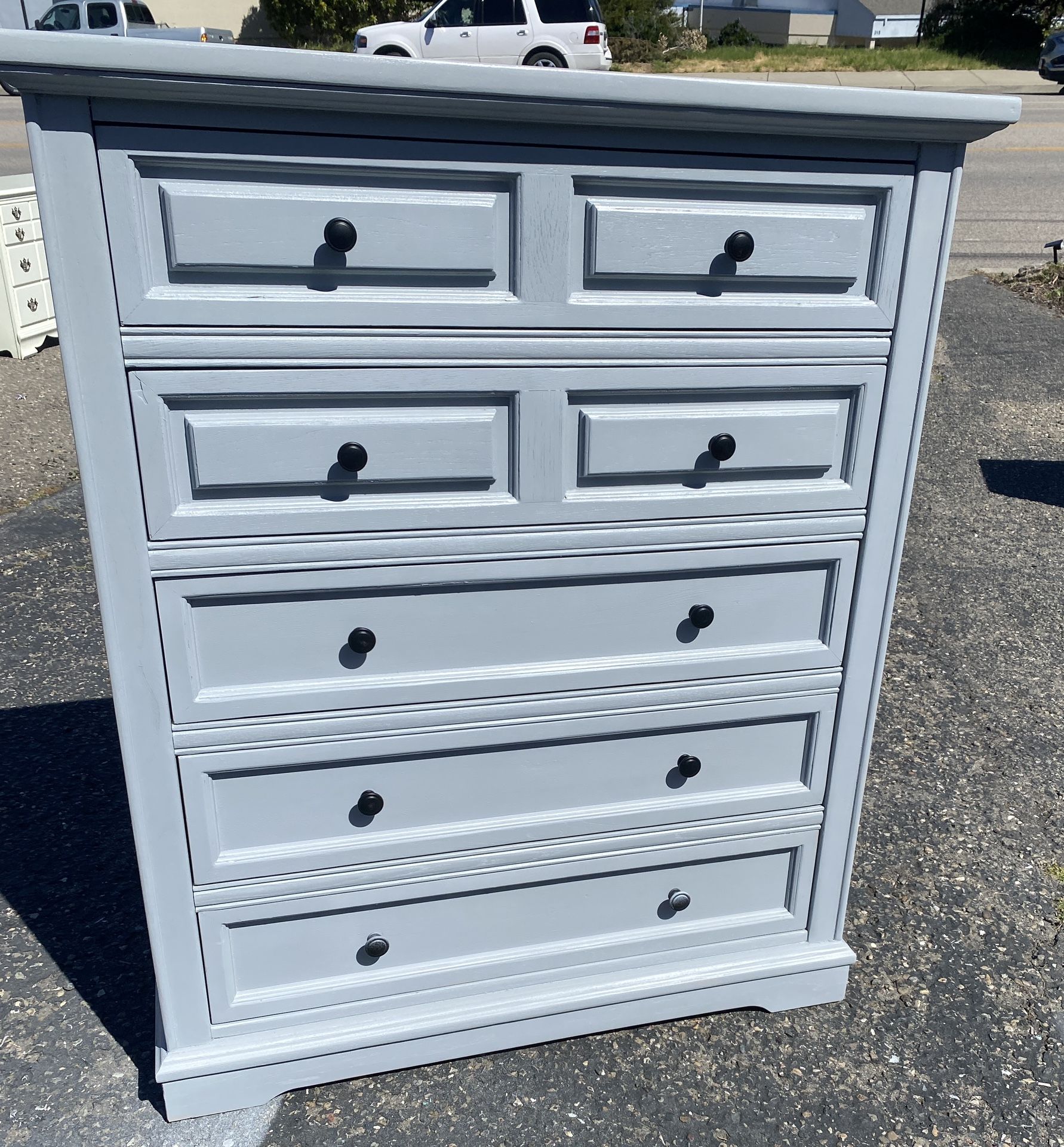 Dresser tall light gray  5 drawers with dovetail construction #0480 Made by Bassett furniture Just sanded and painted it 4/10 19 x 40 x 41 1/2” tall