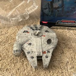 STAR WARS MILLENIUM FALCON Lights And Sounds Activated Through Motion