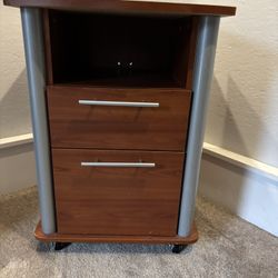 End Table On Wheels 