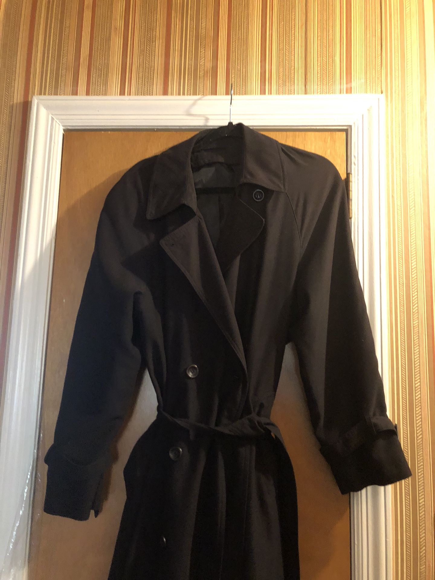 Long Length Raincoat Women’s Size M/L