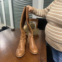 Micheal Kors Boots