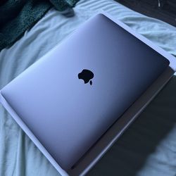 Macbook Pro M2 (2022 Model)