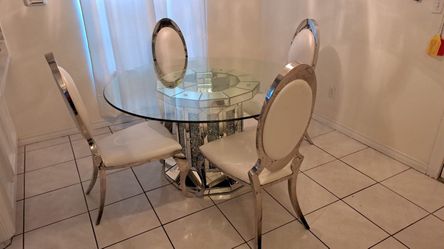 Dining table set