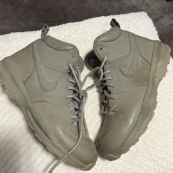 Nike Hiking Boots 
