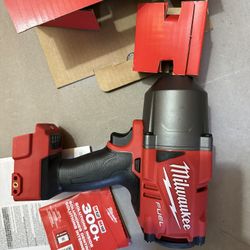  Milwaukee M18 FUEL ONE-KEY 18V Lithium-Ion Brushless Cordless 1/2 in. Impact Wrench with Friction Ring (Tool-Only)