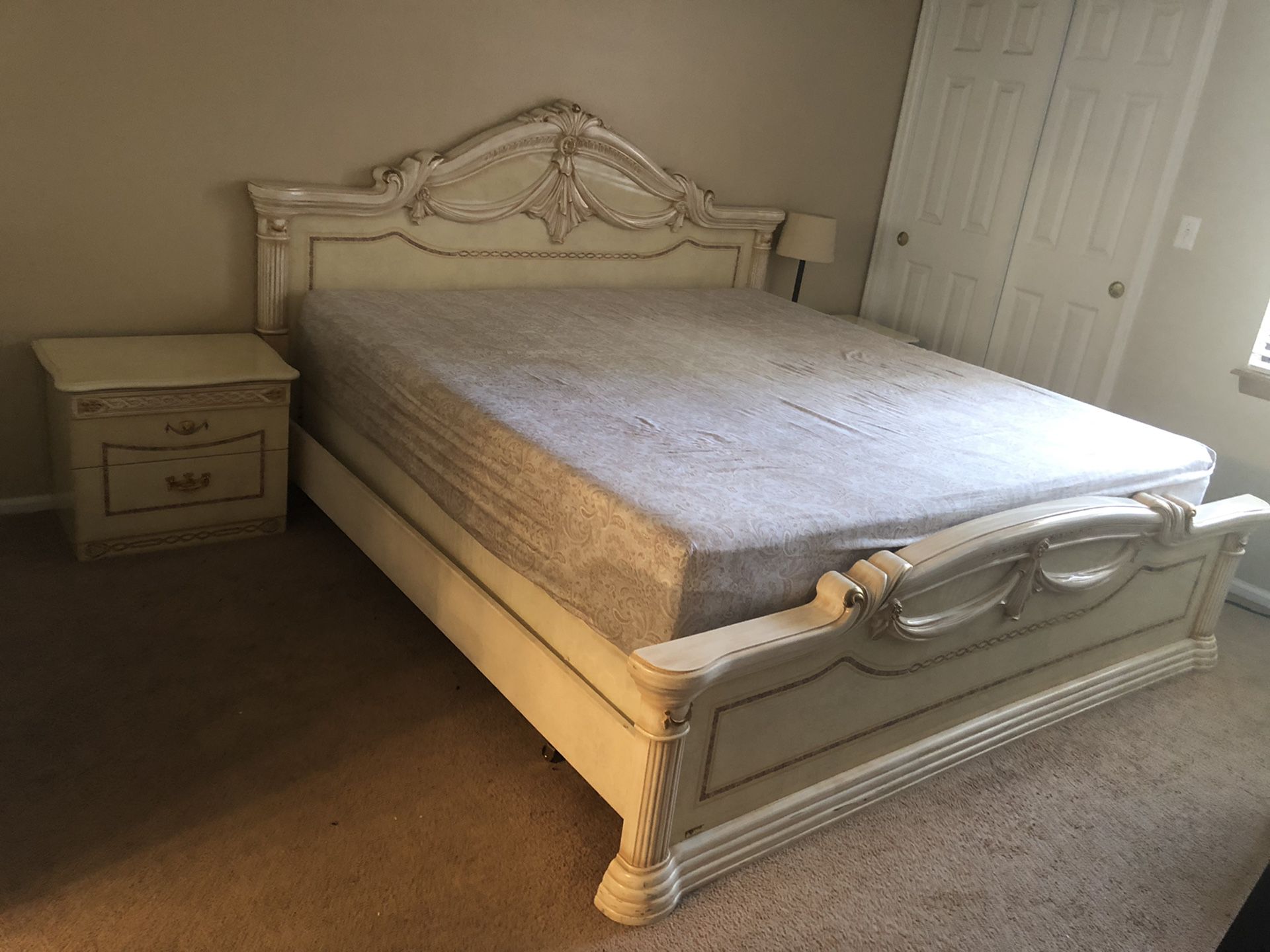 King sized bedroom set