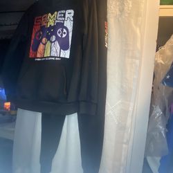 Two Piece Sweatsuit Outfit. Says Gamer On It, Size 8/10