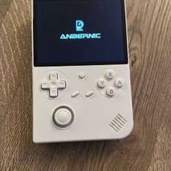 Retro game handheld console - Anbernic RG40XXV 