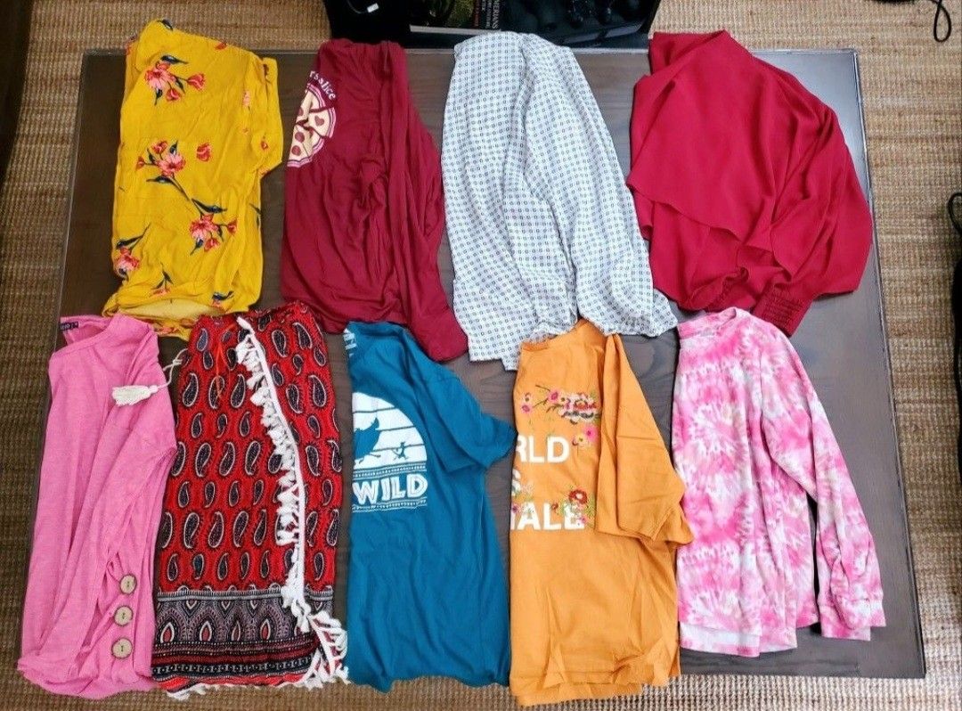 Bulk Of Women's Clothes