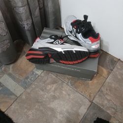 New Balance 992 Celebrate Grey/Black/ Red 