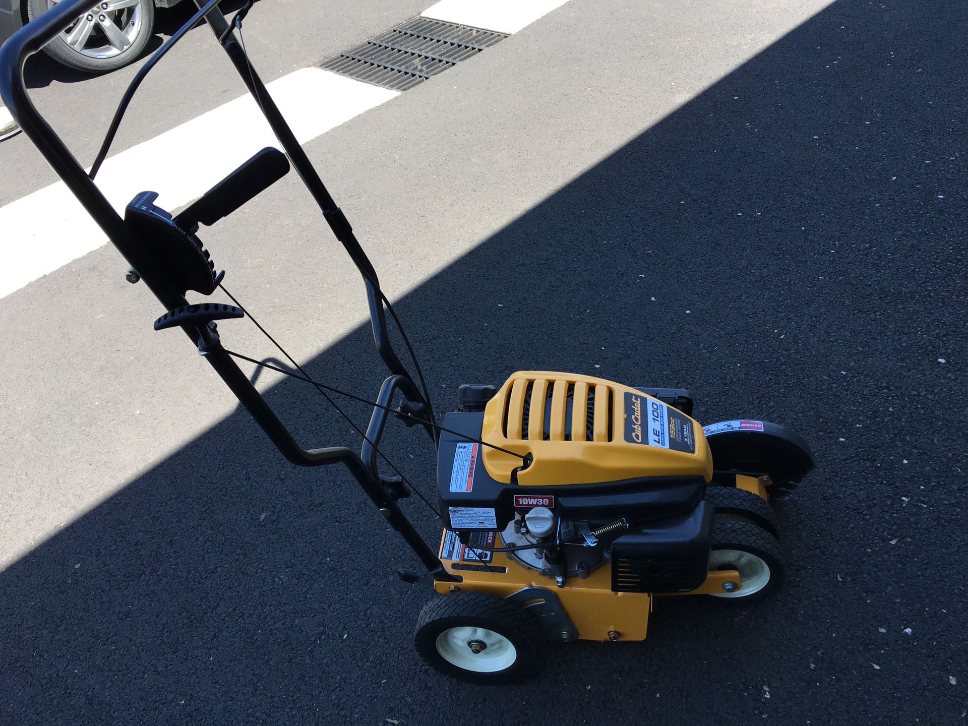 Cub Cadet LE 100 (9”) 159cc lawn edger/trencher