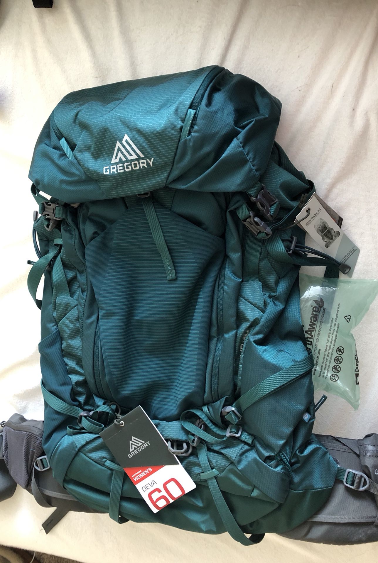 Gregory Deva 60 L backpacking pack
