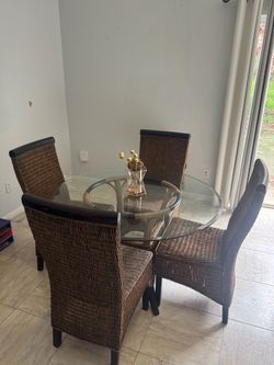 Round Glass Top Dining Table with 4 Wicker Chairs