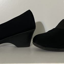 Black Woman Boots Size 8 1/2 ❗️Firm Price❗️