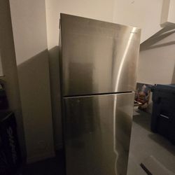 Samsung Fridge 15 Months Old