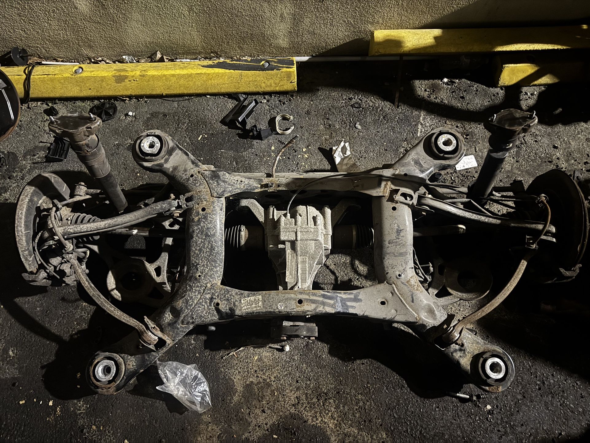 Complete Rear Subframe For 2012 Mercedes Benz GL450 (part For Sale