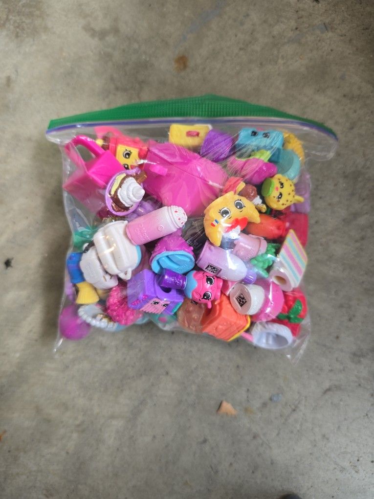 Random Shopkins