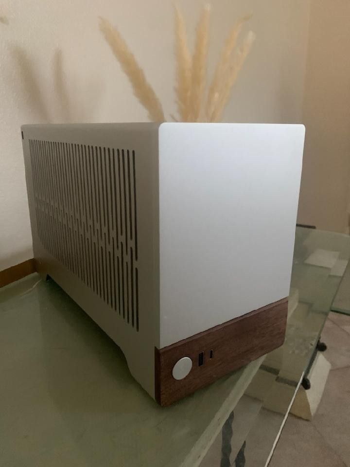 New Fractal Design Terra Mini-ITX Small Form Factor PC Case (Silver)