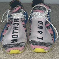 Pharrell Williams NMD HU “Motherland”