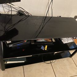 55 Inch Glass Tv Stand 50$