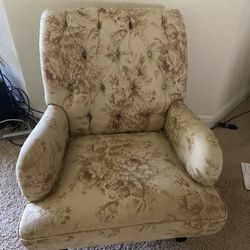 Classic Vintage Pier 1 Chair 