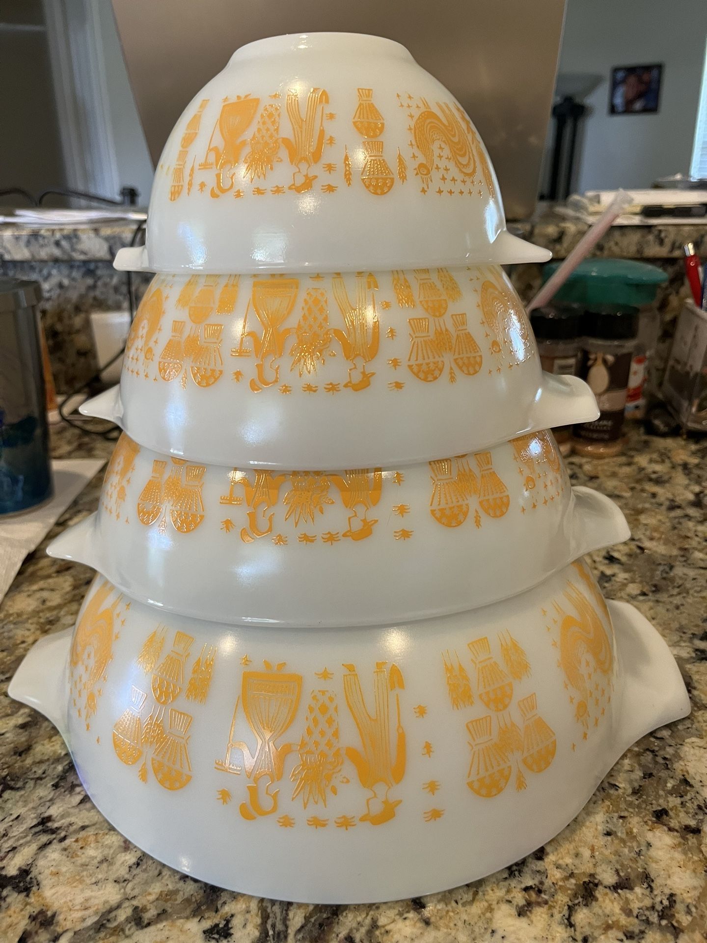 A Very Rare Pyrex Nesting Bowls Set Worth, 1,974.00!