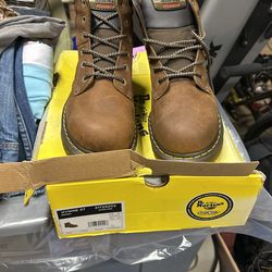 Dr. Martens Hynine St Boots