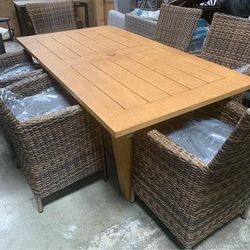 New In Box 7pc Outdoor Patio Furniture Dining Set