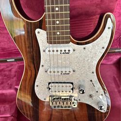 Michael Kelly Custom 