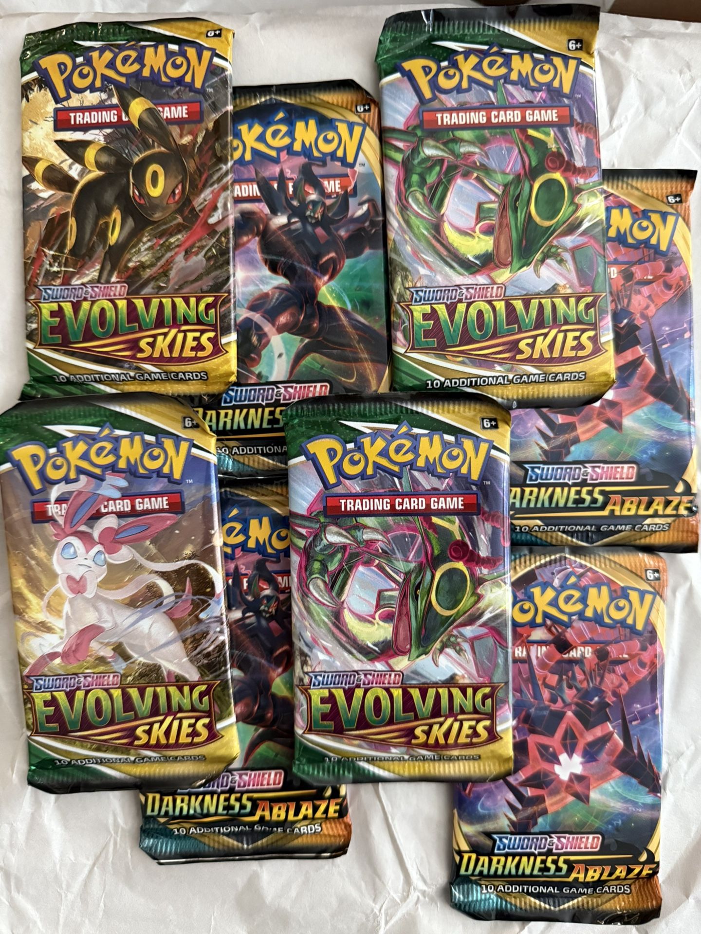 Pokemon TCG Sword & Shield 4x Evolving Skies 4x Darkness Ablaze Booster Packs