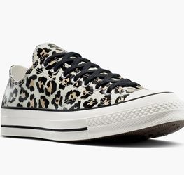 Converse Chuck 70 Low Leopard print shoes