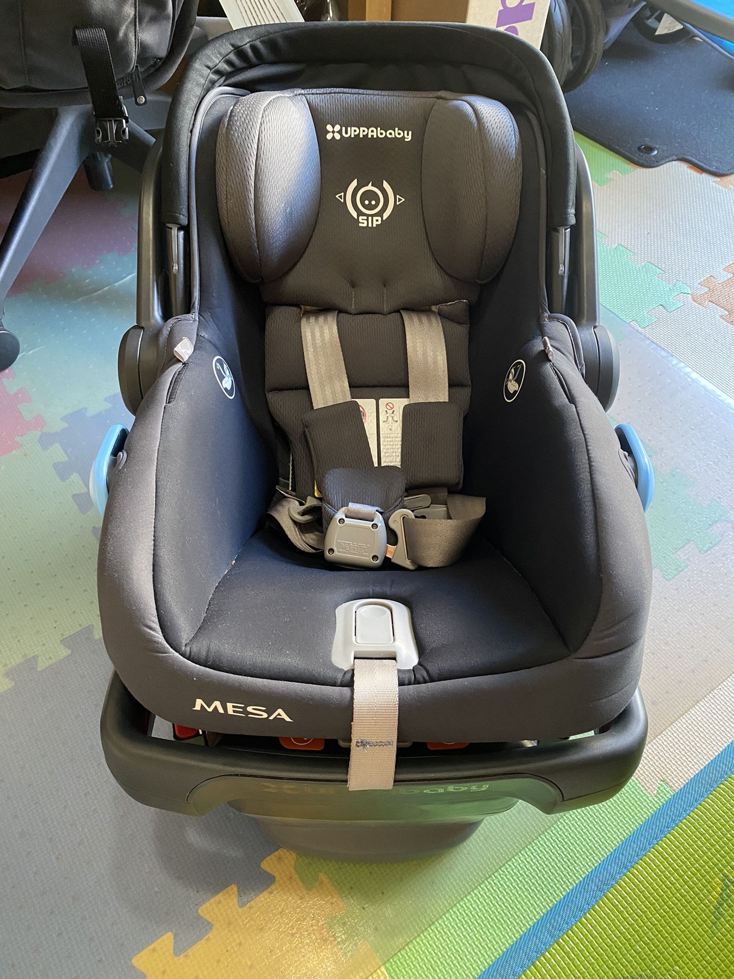 UppaBaby Mesa Infant Car Seat with the base