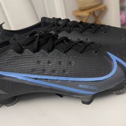 Nike Mercurial Size 7us