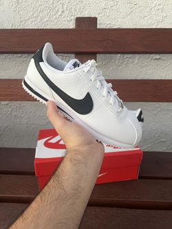 Nike Cortez Size 5y/6.5W - Read Description 