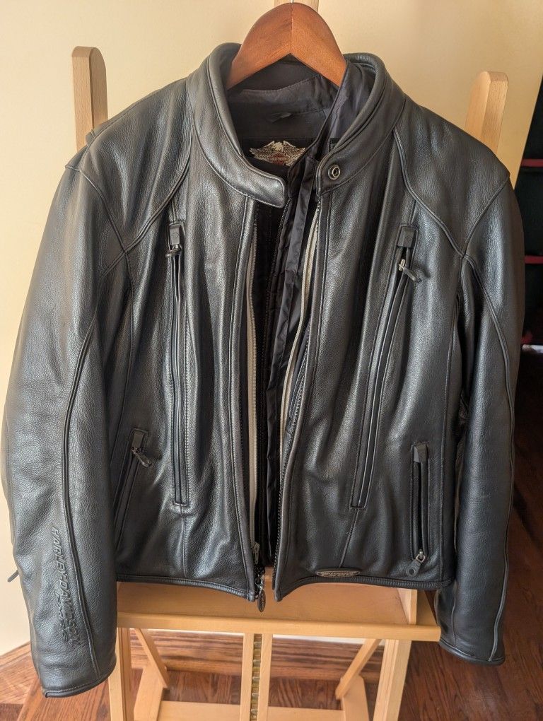 Harley Davidson FXRG Leather Motorcycle Jacket
Size Large