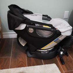 Orbit baby Car Seat WITH Rotating Base 