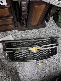 2019 Chevy Tahoe Grill OEM + Emblems