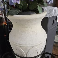 Flower Pot With Stand