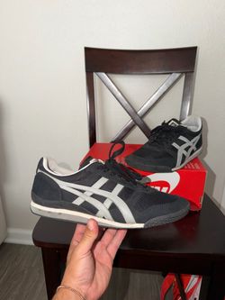 Asics Onitsuka Tiger Ultimate 81 Mens Size 10.5 Black White Sneaker shoes
