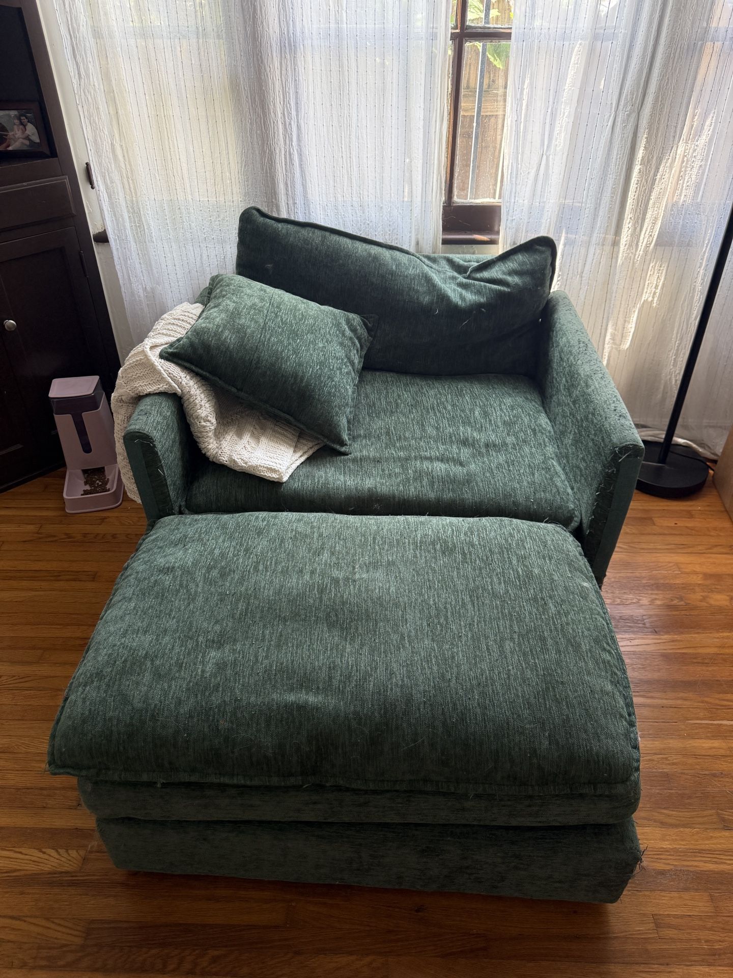 Green Arm Chair With Ottoman