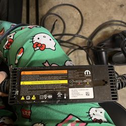 Jeep charging cable / plug in
