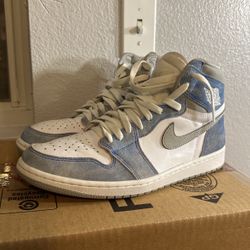 Jordan 1 High OG Hyper Royal
