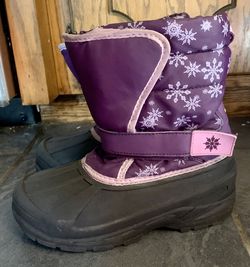 Purple Snowflake Kids Boots Size 3